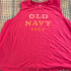 Old Navy Sleeveless T-shirt (Plus Size)